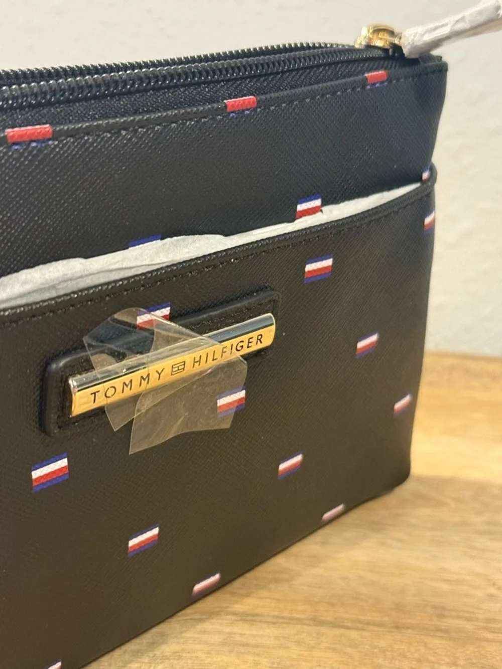 Tommy Hilfiger Black Wristlet with Flag Dot Print NWT - Picture 6 of 10